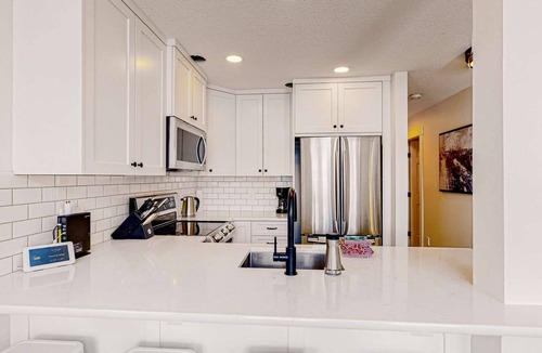 Snow Pine Estates Condo | Okanagan - Ice and Cozy #116C
