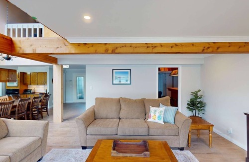 Christina Lake House | Okanagan - The Re-Treat at Christina Lake