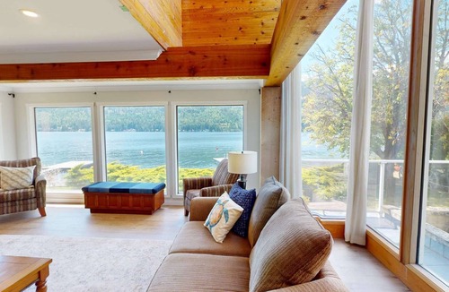 Christina Lake House | Okanagan - The Re-Treat at Christina Lake