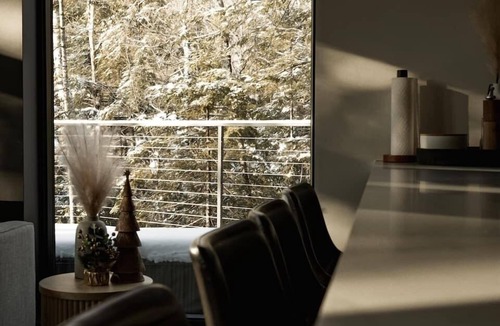 La Conception Cottage | Ökohaus Mont-Tremblant: Private Luxury Nordic Eco Cabin with Spa & Sauna