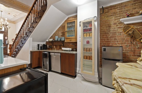 Ville-Marie House | Old Montréal Upscale Mansion 8 Full Insuite Bdr