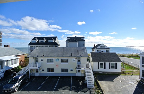 Old Orchard Beach Condo | Old Orchard Beach House Condo with Ocean View