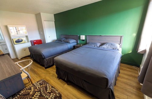 Oliver Hotel | Oliver Motel & Inn
