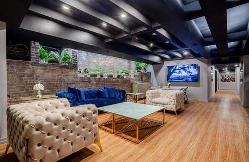 Gay Village Hotel | Olympia Hotel by Lodgo