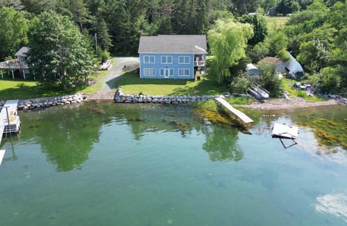 Heckmans Island Villa | On Da Water