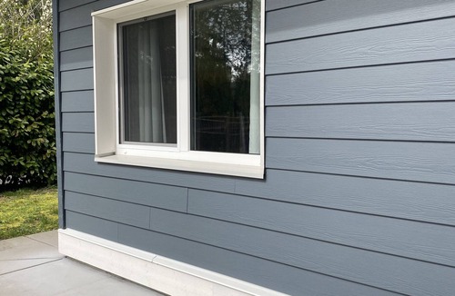 Langley House | One Bedroom/bathroom side suite on main level in south Langley.