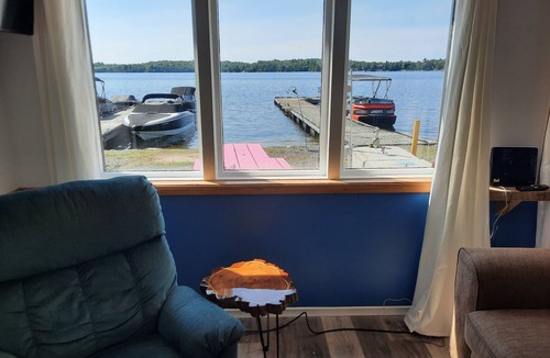 North Bay Cottage | One bedroom, close to everything. trout lake north bay