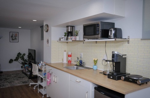Silver Spring House | One bedroom w Private Entrance close to DC