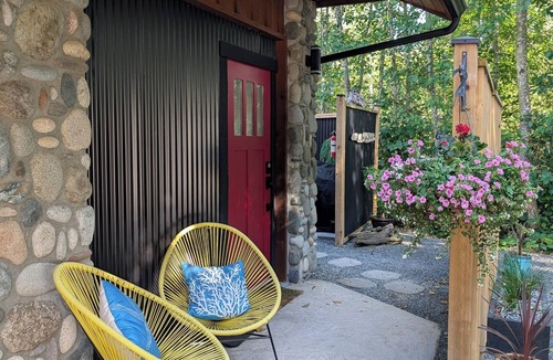 Regional District of Nanaimo Apartment | ONE NIGHT STAYS AVAILABLE OCT - FEB WILSEA HIDEAWAY, BEAUTIFUL NANOOSE BAY