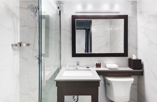 Golden Triangle Hotel | Ottawa Embassy Hotel & Suites
