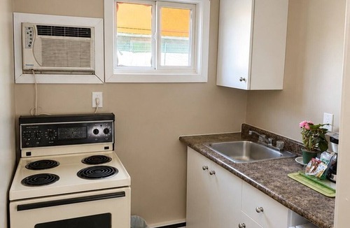 Chase Hotel | Overlander Motel