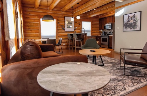 Jasper East Resort | Overlander Mountain Lodge