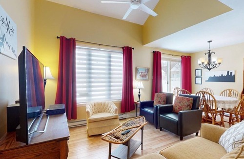 Beaupre Apartment | P-17: 3-bedroom condo for 8 people