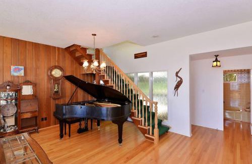 East Sooke House | Pacific Coast Beach House by EMR Vacation Rentals