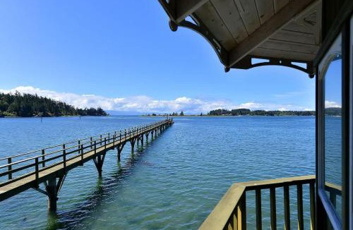 East Sooke House | Pacific Coast Beach House by EMR Vacation Rentals