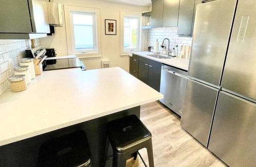 Meaford Apartment | "Paddle" at Hills Meaford