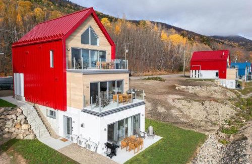Petite-Riviere-Saint-Francois Apartment | Panorama 1249, Majestic River View, Spacious Patio
