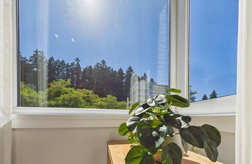 Cordova Bay Condo | Panoramic Ocean & Fairway Views at Sayward Hill