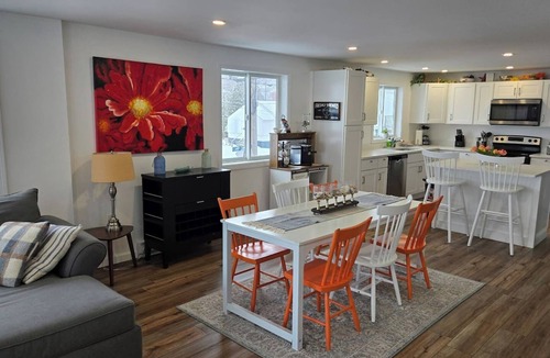Ocean Park Apartment | Panoramic rooftop view and pinball game room.