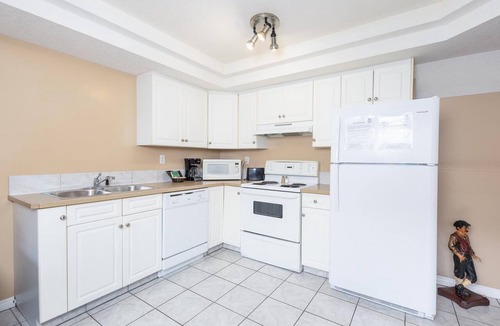 Lethbridge Condo | Paradise Canyon Golf Resort - Luxury Condo M409