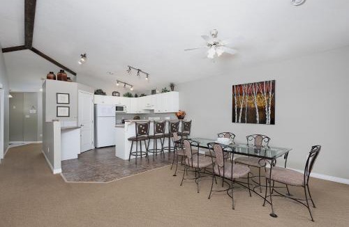Lethbridge Villa | Paradise Canyon Golf Resort - Signature Villa 382