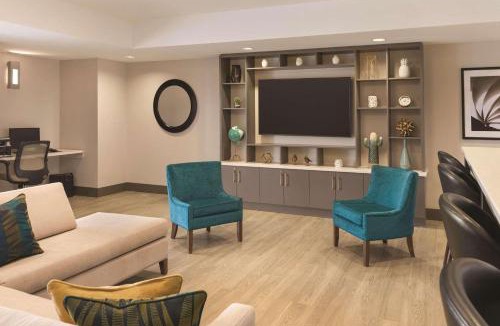Calgary Hotel | Park Inn by Radisson, Calgary Airport North, AB