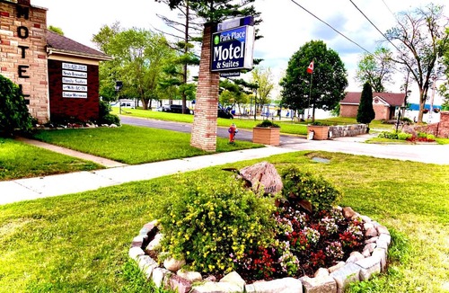 Tweed Hotel | Park Place Motel & Suites