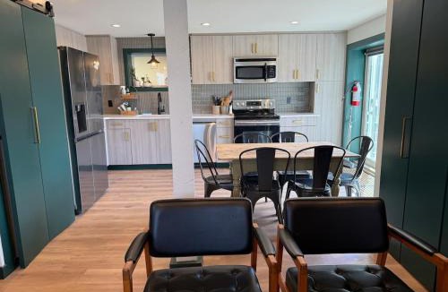 Saanich East Apartment | Parkside Family Apartment at Horner Park