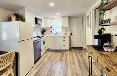 Leamington Cabin | Parkview Boho Cottage 5 - Cedar Serenity