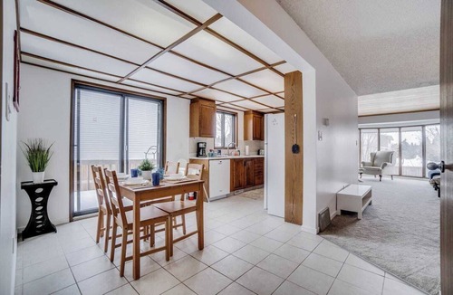 Southwest Edmonton House | PATSY - Sleeps 23 | 8 BR 8 BA | 2 SidexSide Homes