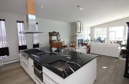 Chemainus House | Peaceful and Luxurious 2-bedroom house in Chemainus perfect for relaxing