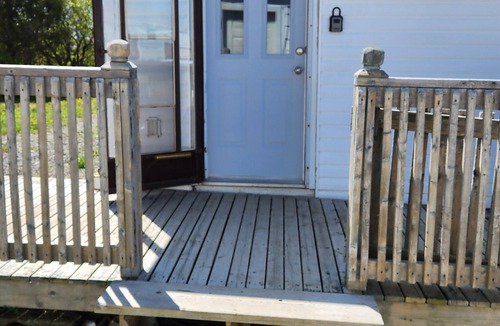 Saint John House | Peaceful Escape-1 queen bed, couch, parking, wifi