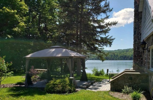 Mont-Tremblant Cottage | Peaceful Lakeview Cottage in Mont-Tremblant
