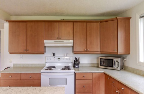 Prince Edward House | PEC Waterview Getaway