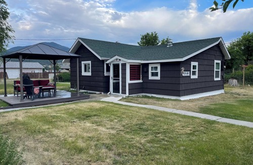 Midway Cottage | Peddler’s Path Guest House