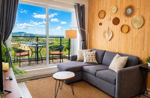 La Cite-Limoilou Apartment | Penthouse With FREE indoor Parking Downtown