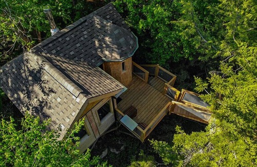 Saint-Faustin-Lac-Carre House | Perched lakeside treehouse, suspension bridge and deck | Lodging #16