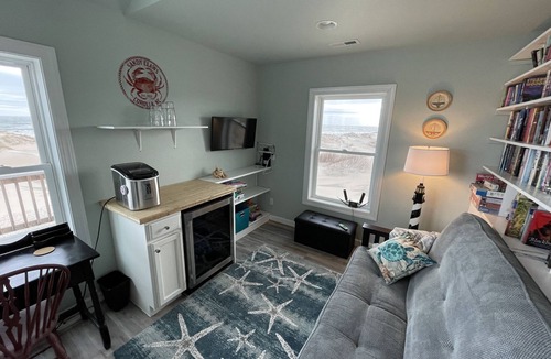 Corolla House | Perfect Beach Getaway - SunRise Views - Wild Horses! - Hot Tub - Fire Pit