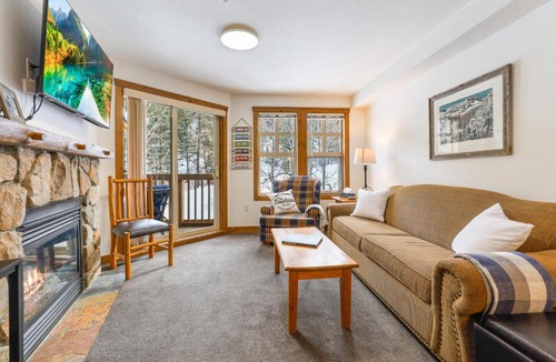Panorama Apartment | Perfect Ski or Bike in-out Hot Tub Pool