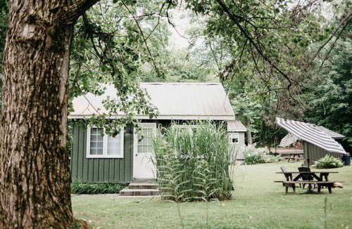 Dorset Cottage | Pine Cabin- 2 Min to Lakes/Snowmobile Trails