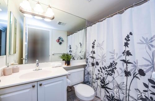 Downtown Mississauga Apartment | PlanURstay - Business Condo Near Square One