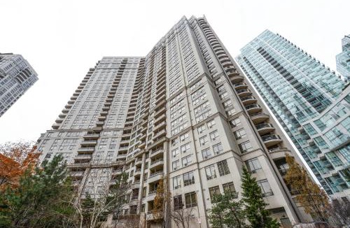 Downtown Mississauga Apartment | PlanURstay - Business Condo Near Square One