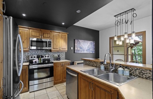 Mont-Tremblant Apartment | Plateau 236.5 - 3bdrs Ski In/Out with Pool Access