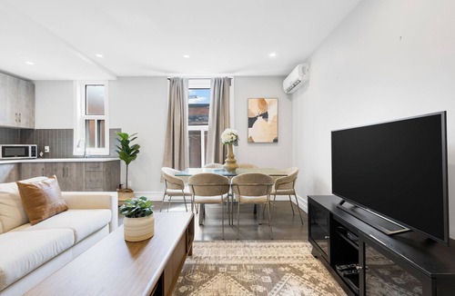 Mile End Apartment | Plateau Prime Residence