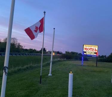 Jerseyville Hotel | Pleasant Stay Motel