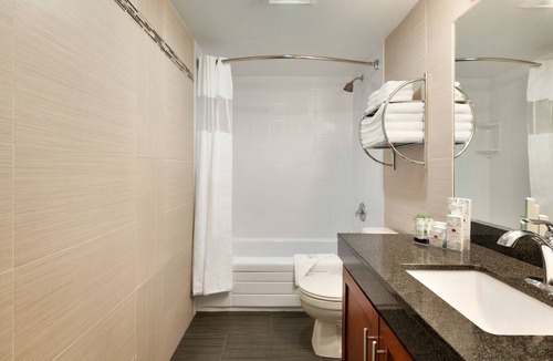 Port Coquitlam Hotel | Poco Inn and Suites Hotel & Conference Centre