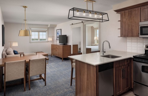 Fort McMurray Hotel | Pomeroy Hotel Fort McMurray