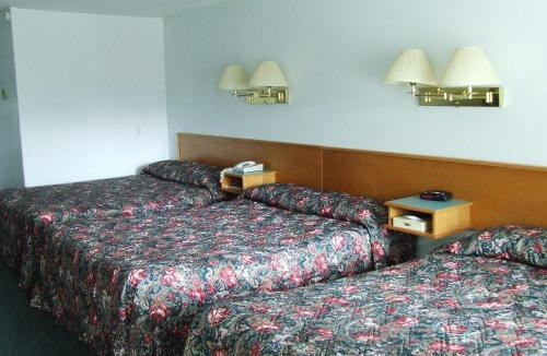 Golden Hotel | Ponderosa Motor Inn