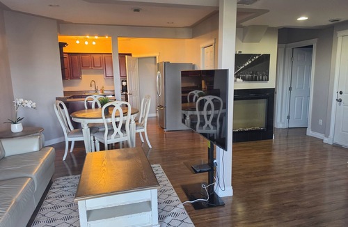 Timberlea House | Pondside 2BR Retreat | 20 Min to Suncor Relax & Recharge Relaxing Pondside