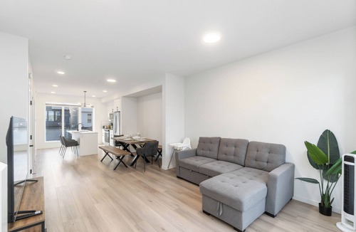 Southeast Edmonton House | Pool/Ping Pong, board games. Family/Pet friendly